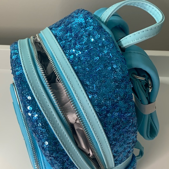 Loungefly Disney Dumbo Sequin Mini Backpack Exclusive - Picture 10 of 11